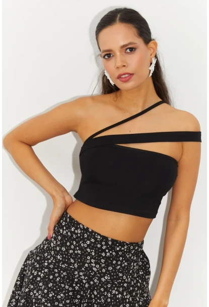 Kadın Siyah Sırtı Çapraz Crop Bluz B2550