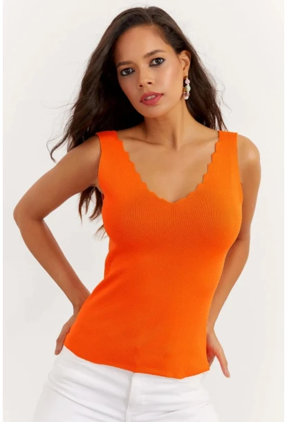 Kadın Siyah-Turuncu İkili Merdiven Yaka Triko Bluz YV123