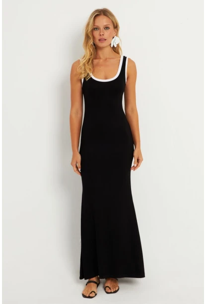 Kadın Siyah U Yaka Kolsuz Maxi Elbise EY2802