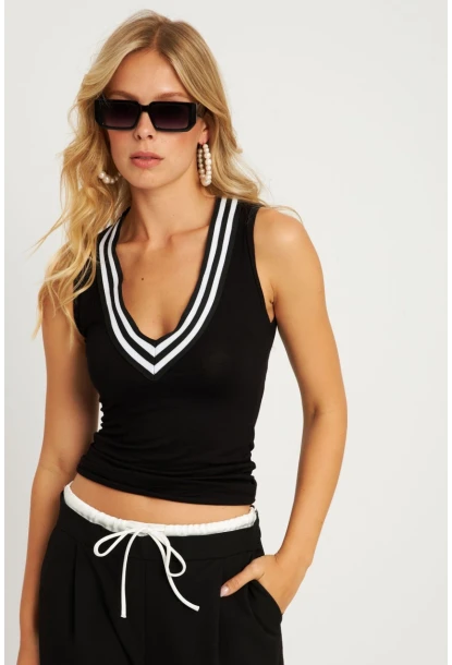 Kadın Siyah V Yaka Bantlı Bluz EY2838