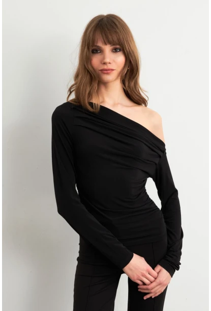 Kadın Siyah Yanları Büzgülü Degaje Bluz SF2561