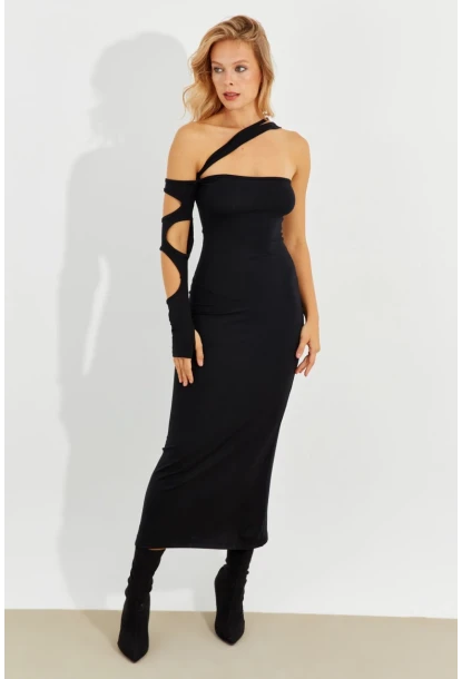 Kadın Siyah Yarım Balıkçı Dekolte Maxi Elbise B2014