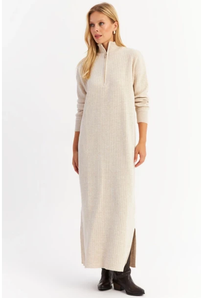 Kadın Taş Yakası Fermuarlı Triko Maxi Elbise MNUV10