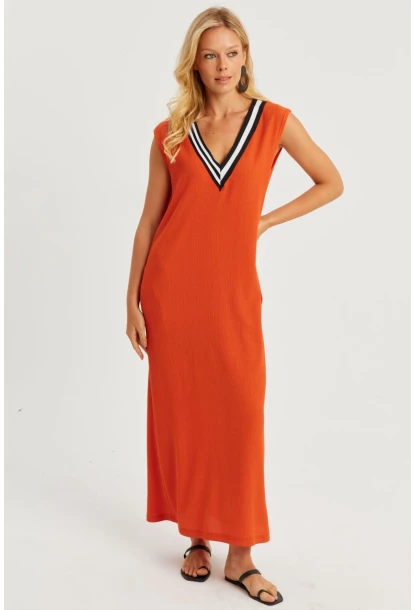 Kadın Turuncu V Yaka Bloklu Maxi Elbise EY2779