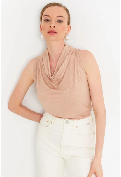 Kadın Bej Sırt Pencereli Desenli Bluz LPP1021