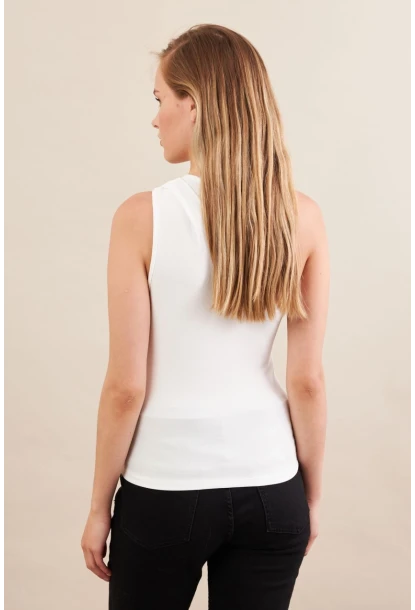 Kadın Beyaz Asimetrik Aksesuarlı Bluz FRY2311