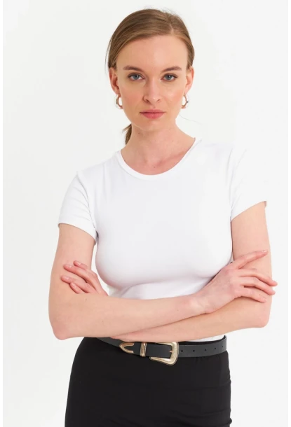 Kadın Beyaz Basic T-Shirt FLS07