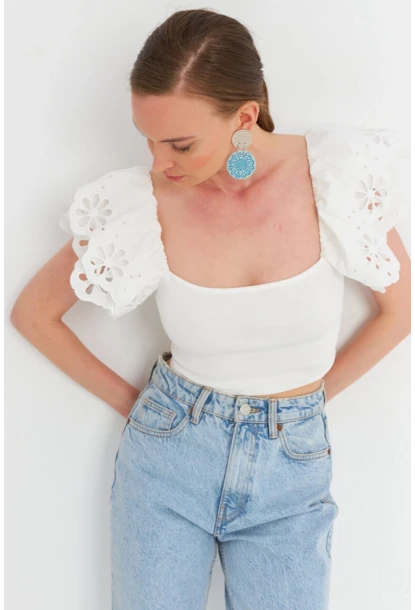 Kadın Beyaz Brode Crop Bluz TPG08