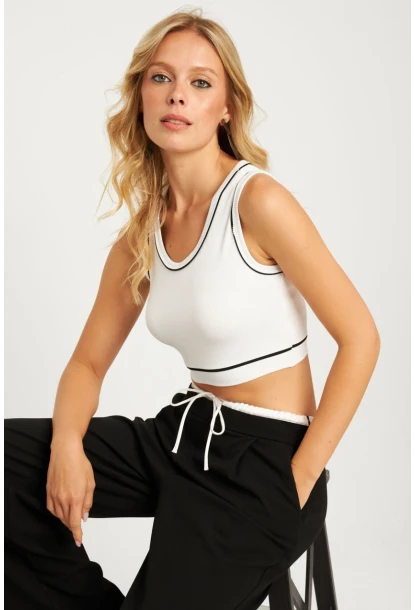 Kadın Beyaz Fitilli Crop Bluz CG359
