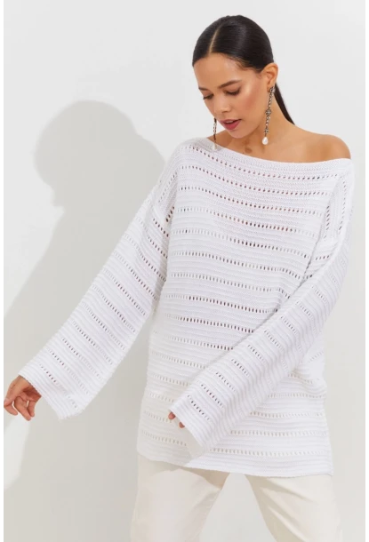 Kadın Beyaz İspanyol Kol Ajurlu Triko Uzun Bluz SMT199
