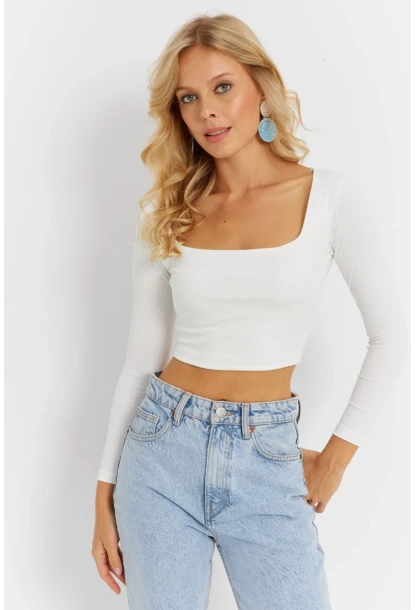 Kadın Beyaz Kare Yaka Crop Bluz CG362