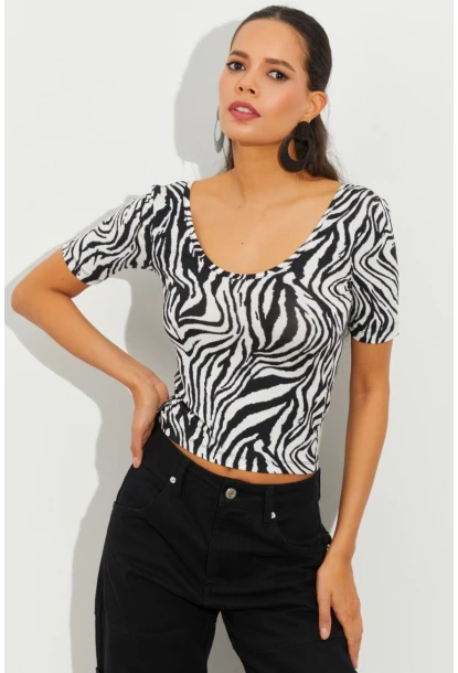 Kadın Beyaz-Siyah Zebra Desenli Bluz LPP1224
