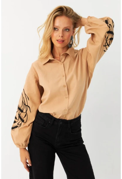 Kadın Camel Nakışlı Balon Kol Gömlek MQS5603