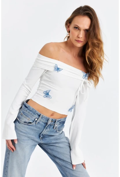 Kadın Ekru Kelebek Detaylı Madonna Yaka Bluz FLU7196