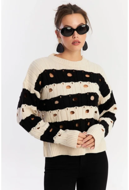 Kadın Ekru-Siyah Çizgili Yırtık Triko Kazak PP2342
