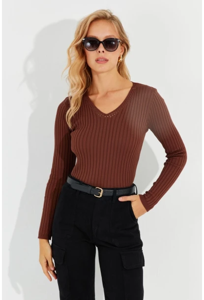 Kadın Kahve V Yaka Fitilli Triko Bluz SMT216