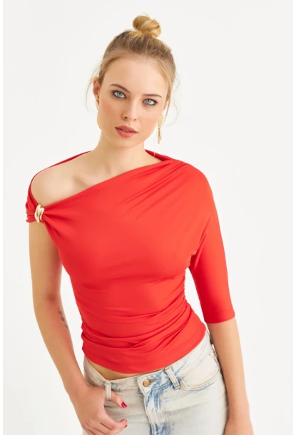 Kadın Kırmızı Aksesuarlı Bluz EY3074