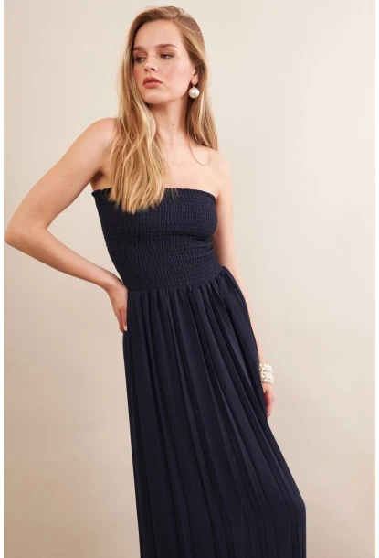 Kadın Lacivert Straplez Yaka Midi Elbise MSİ100