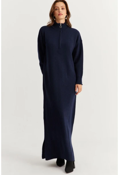 Kadın Lacivert Yakası Fermuarlı Triko Maxi Elbise MNUV10