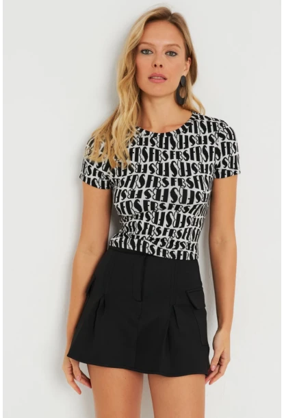 Kadın Sırt Dekolteli Crop Bluz Siyah-Beyaz AYD271