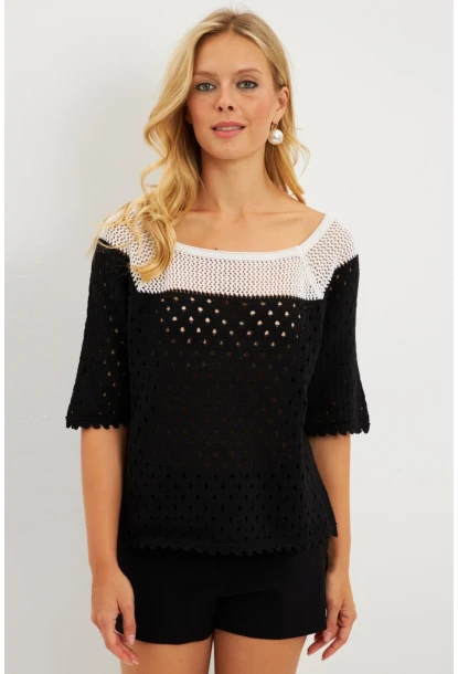 Kadın Siyah Ajurlu Triko Bluz YV230