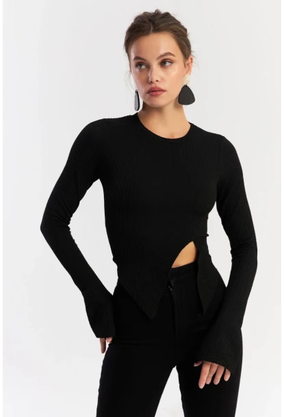 Kadın Siyah Asimetrik Bluz CG384