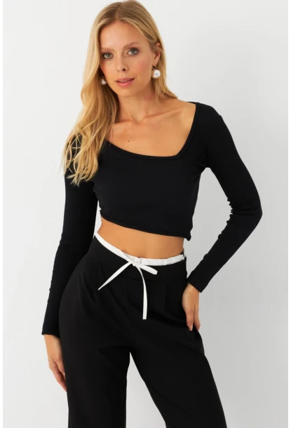 Kadın Siyah Asimetrik Crop Bluz EY2997