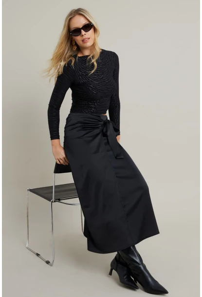 Kadın Siyah Bağlama Detaylı Anvelop Midi Etek CAR1100