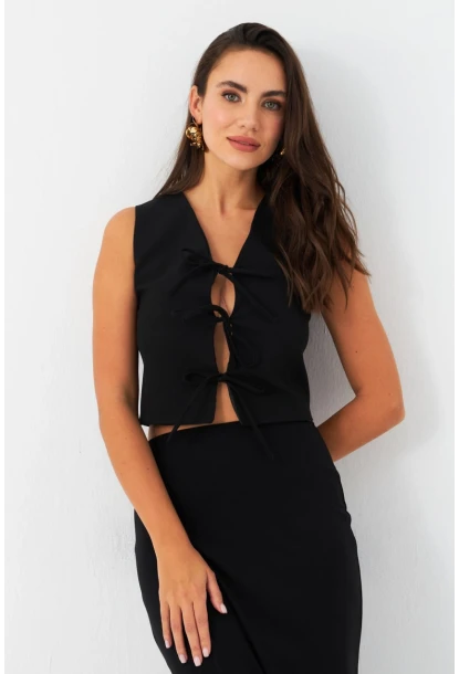 Kadın Siyah Bağlama Detaylı Astarlı Yelek ELA6645