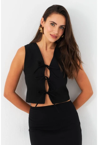 Kadın Siyah Bağlama Detaylı Astarlı Yelek ELA6645