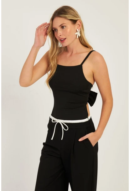 Kadın Siyah Bağlamalı Bluz EY2766