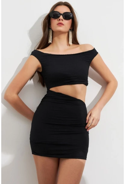 Kadın Siyah Bel Dekolteli Astarlı Mini Elbise ZH319