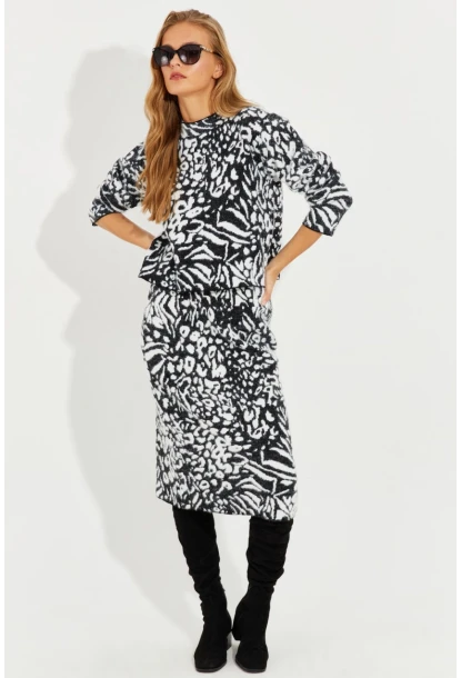 Kadın Siyah-Beyaz Desenli Alt Üst Triko Yumoş Etek Takım VİN30201