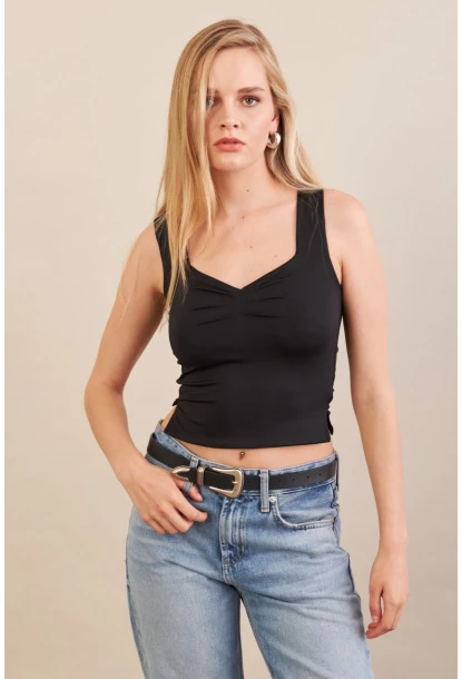 Kadın Siyah Büzgülü Bluz FLU325