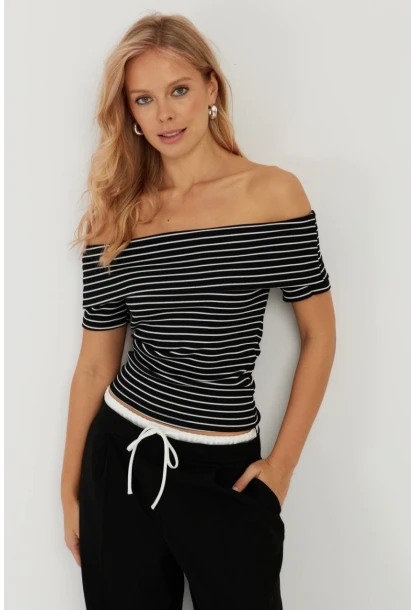 Kadın Siyah Çizgili Madonna Bluz YZ1001