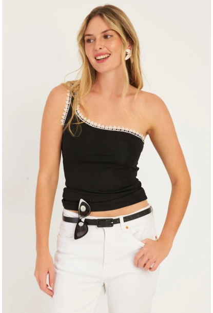 Kadın Siyah Dantel Detaylı Bluz EY2770