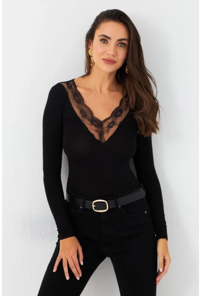 Kadın Siyah Dantel Detaylı Bluz EY2951