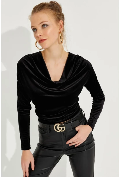 Kadın Siyah Degaje Yaka Kadife Bluz LPP1242