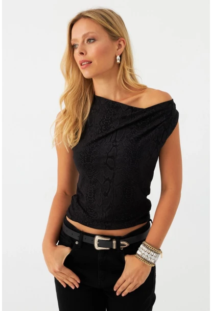 Kadın Siyah Degaje Yaka Kolsuz Bluz LPP1297