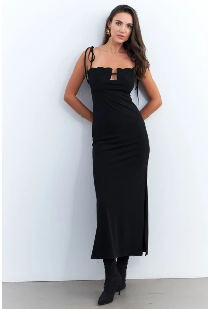 Kadın Siyah Dekolteli Yırtmaçlı Maxi Elbise YEL95