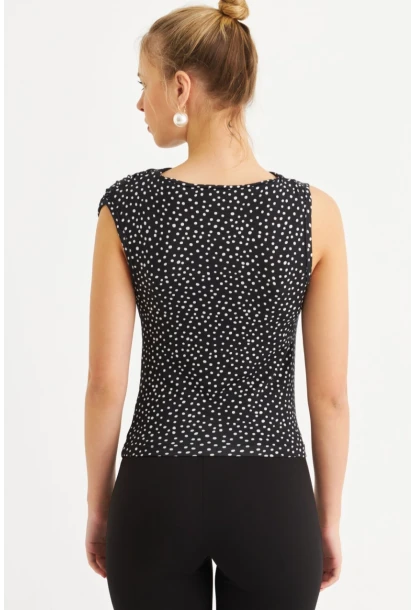 Kadın Siyah-Ekru Büzgülü Desenli Bluz EY3085