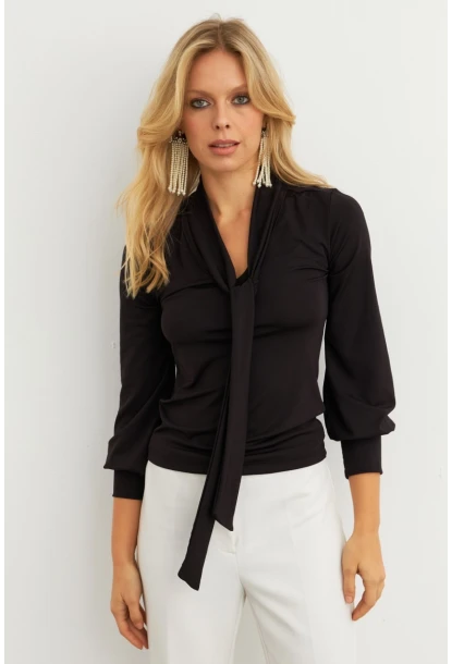 Kadın Siyah Fularlı Bluz MEY3007