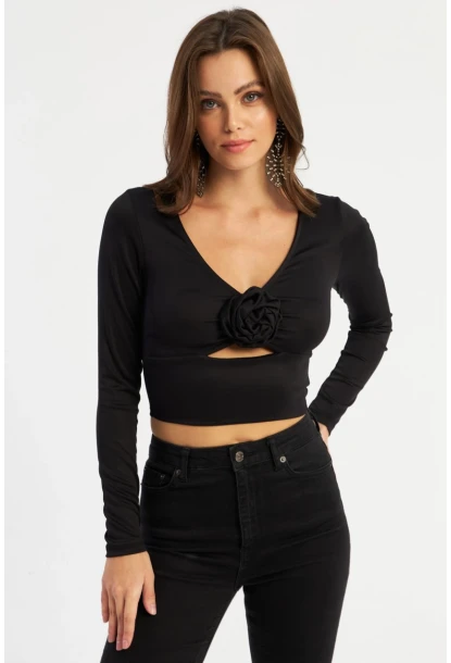 Kadın Siyah Gül Detaylı Pencereli Bluz AYD378