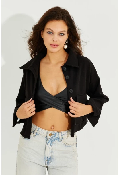 Kadın Siyah Kaşe Cepli Kısa Ceket PP2444