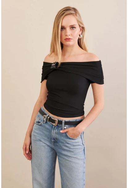 Kadın Siyah Kemer Detaylı Bluz FRY2316