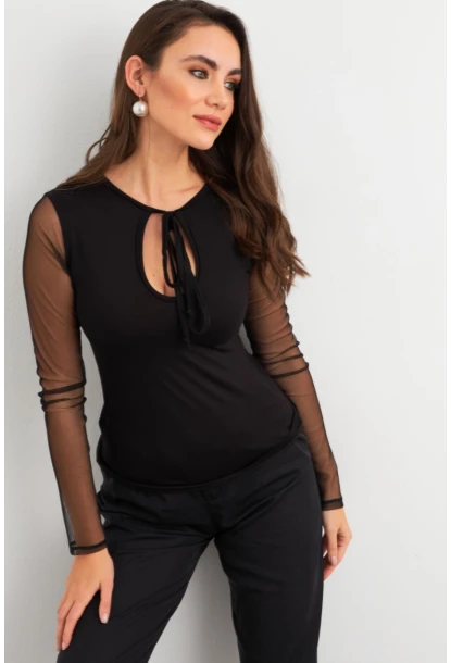 Kadın Siyah Kolları Tül Pencereli Bluz EY3021
