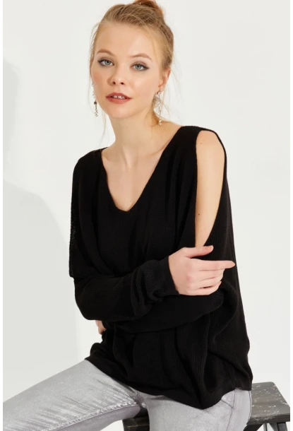 Kadın Siyah Kolu Yırtmaçlı Triko Bluz SMT221