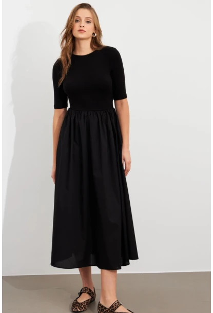 Kadın Siyah Kontrast Kumaşlı Midi Elbise MDMR457