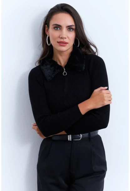 Kadın Siyah Kürk Yaka Bluz ELA115