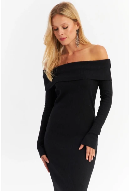 Kadın Siyah Madonna Yaka Kaşkorse Maxi Elbise HOL1